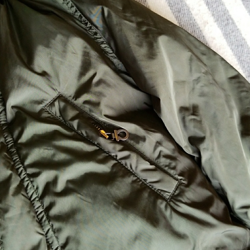 Sold.  Salvatore Ferragamo kids jacket 6-7 - Picture 3 of 8